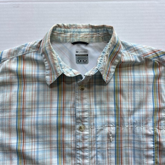 Columbia Titanium Omni Dry Short Sleeve Button Up Shirt Men Size Medium - Picture 2 of 9